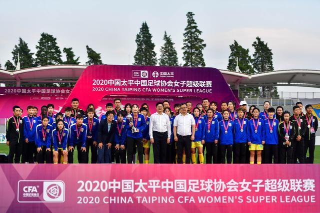 热火客场战胜老鹰 迎来首场胜利